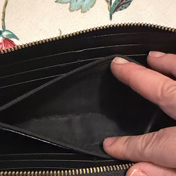 Vintage Gucci GG Monogram Wallet - Picture 5 of 9